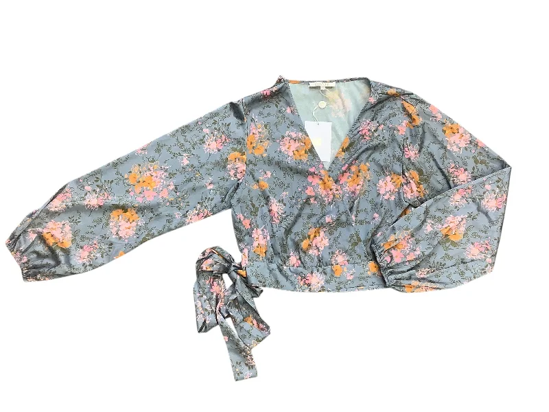 Effortless Comfort Top Long Sleeve By Wayf In Grey blue & Pink, Size: M