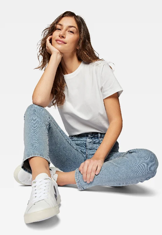 Boutique Recommendation STAR |  Iconic High-Rise, Mom Jeans