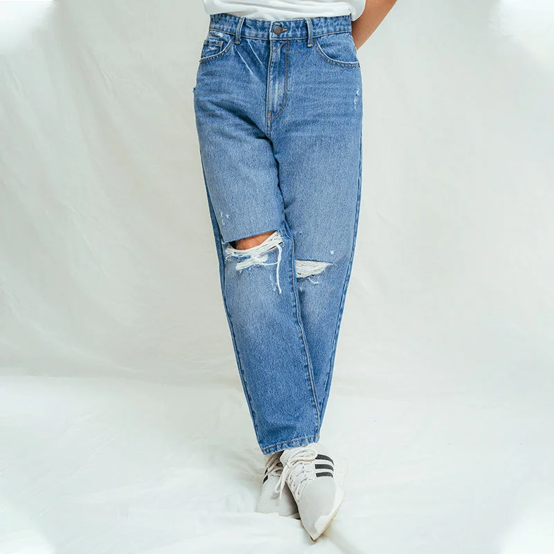 Summer Selection Straight Fit Ripped Jeans