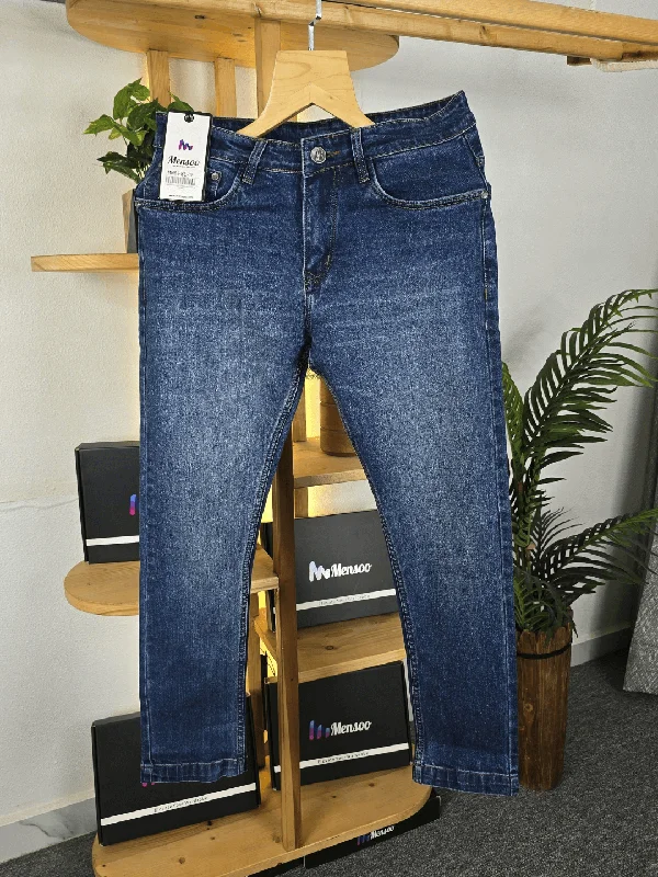 Relaxed Chic Blue wash jeans in your favourite ankle fit