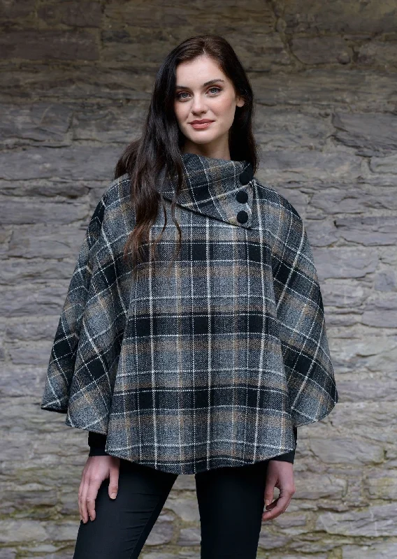 Street Charm Mucros Poncho | Black Gray Check