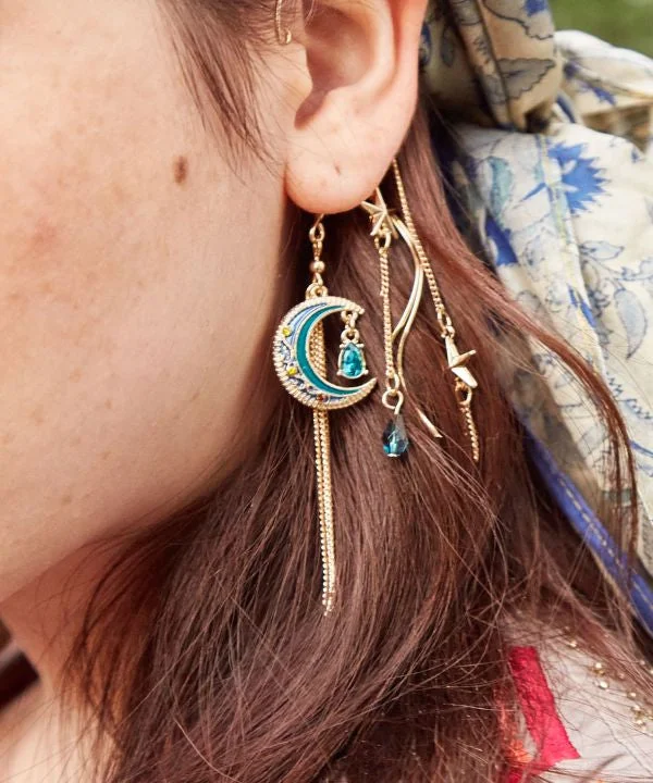 Sweet Style Moon Charm Earhook
