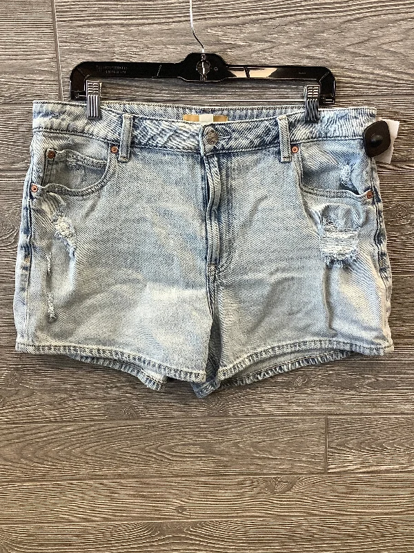 Light Layers Shorts By Clothes Mentor In Blue Denim, Size: 16