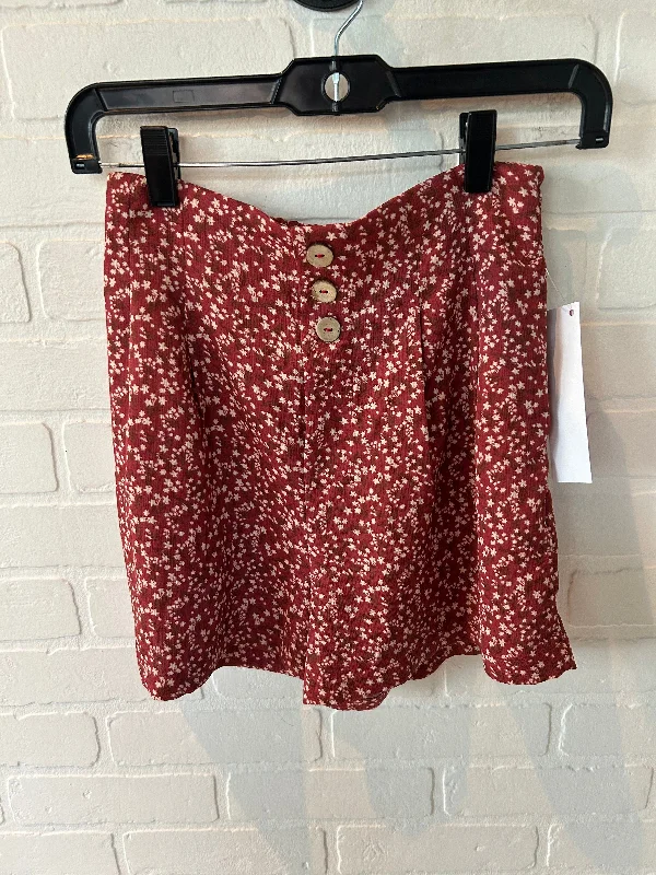 Cozy Knits Shorts By Clothes Mentor In Red & Tan, Size: 4