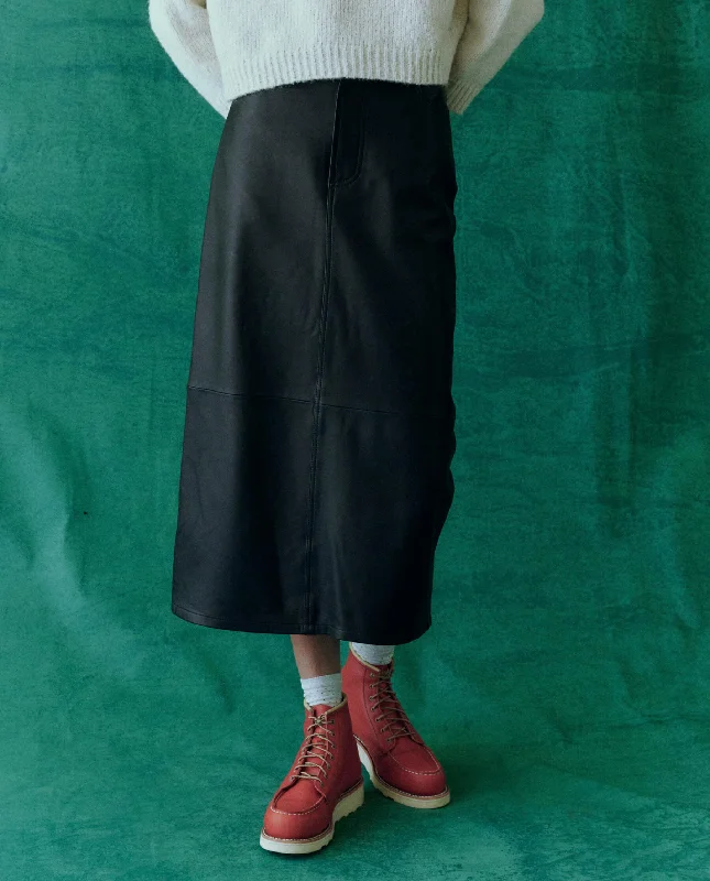 Classic Design The Leather Column Skirt. -- Black